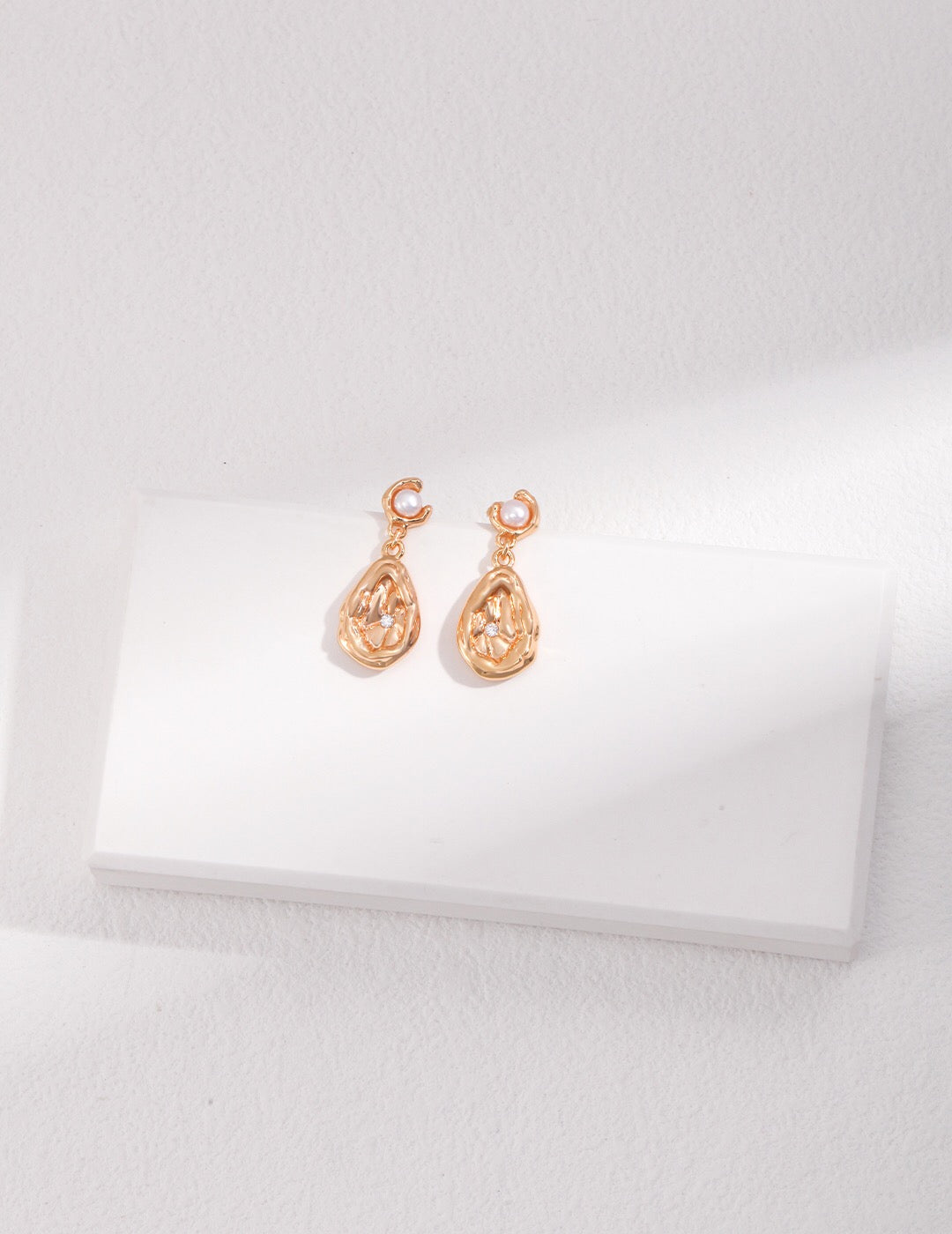 Dainty Zircon Droplet Pearl Earrings