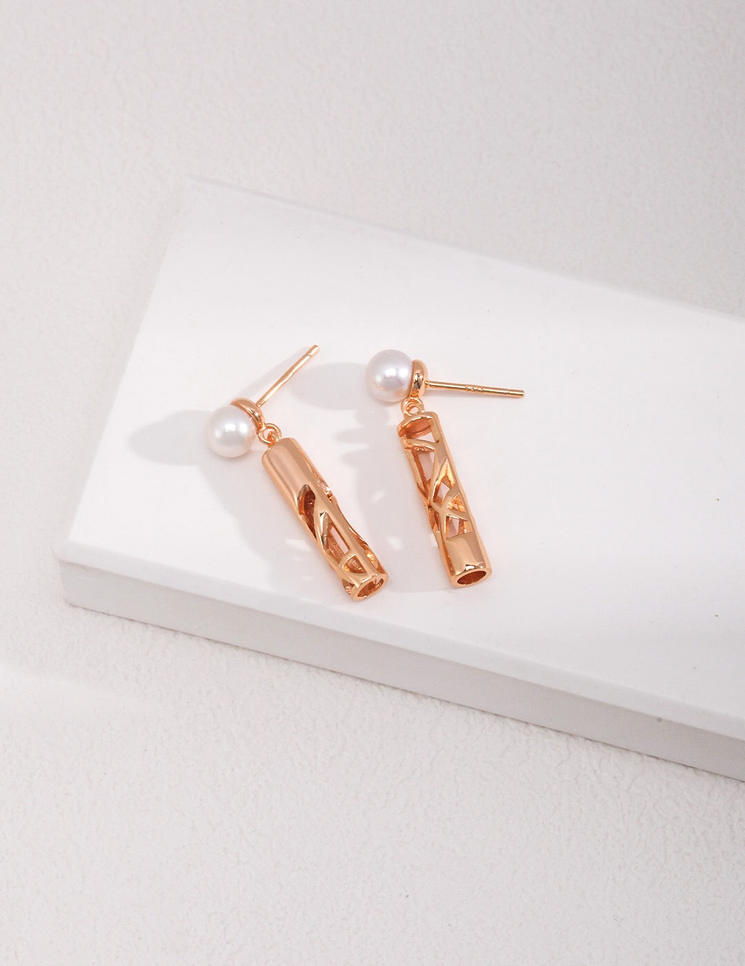 Hollow Strip Pearl Earrings