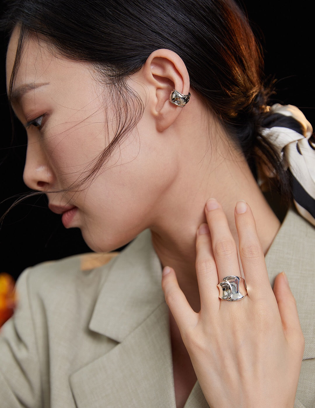 Concave Band Ring