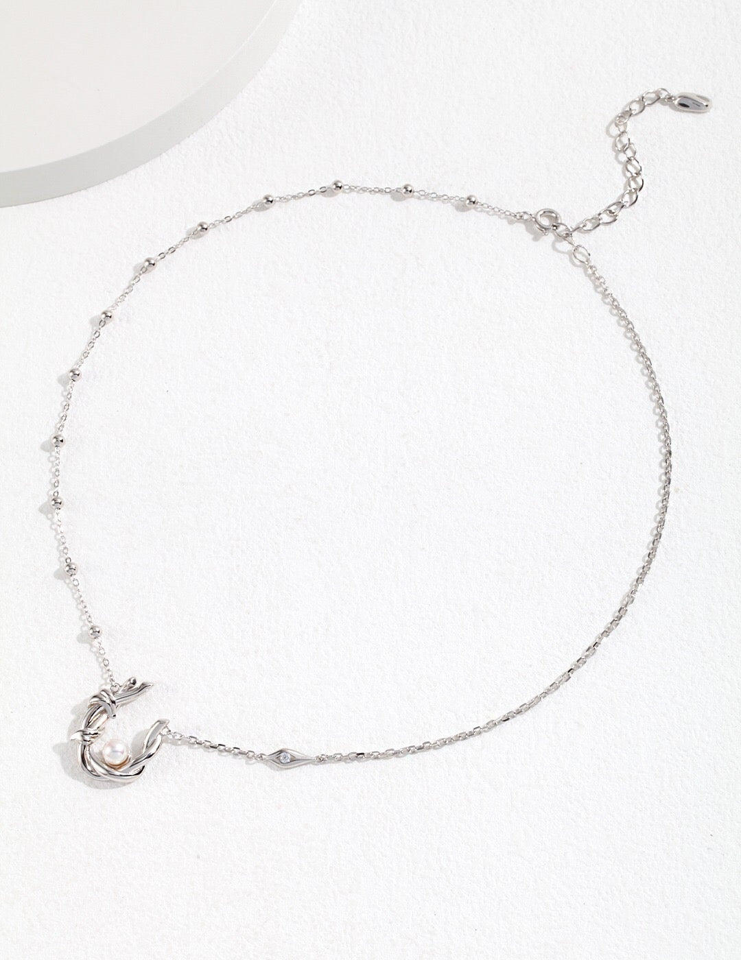 Twisted Flower Pearl Necklace