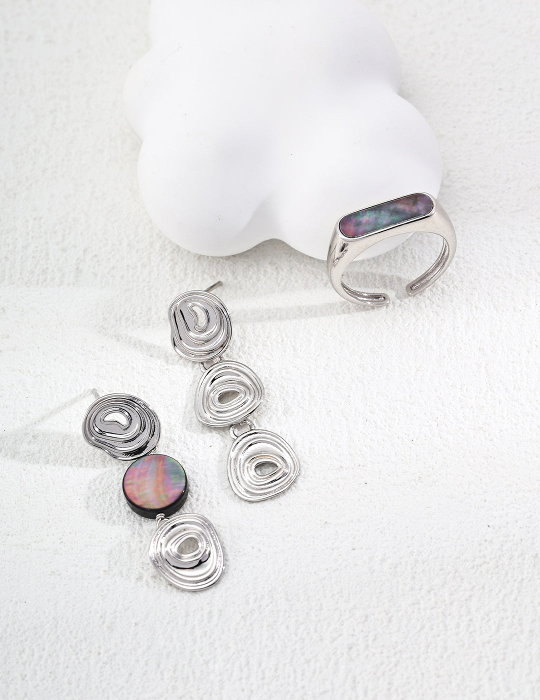Minimalist Black Shell Open Ring
