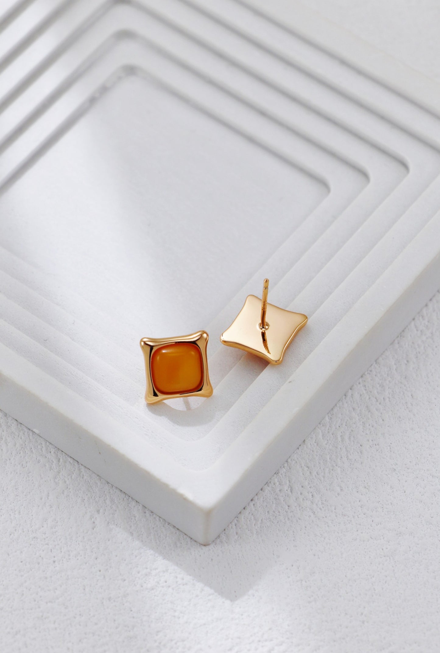 Vintage Gold Amber Honeycomb Stud