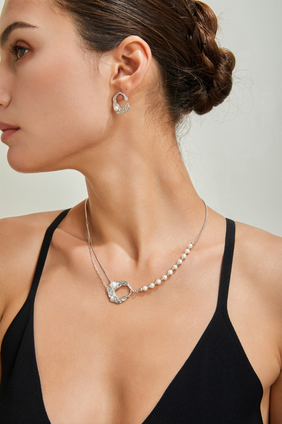 Liquid Metal Pearl Necklace