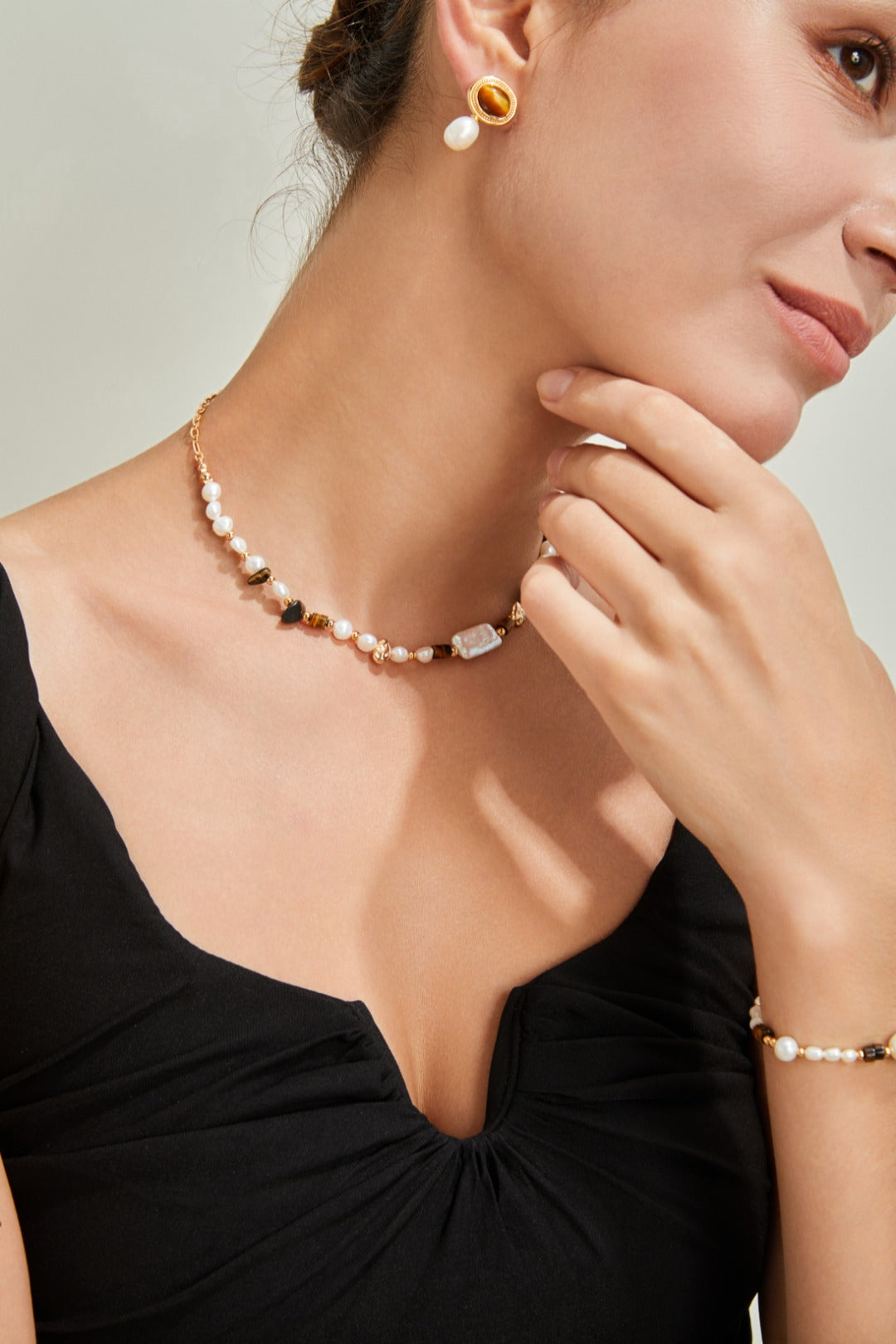 Tiger Eye / Green Dot Stone Pearl Necklace