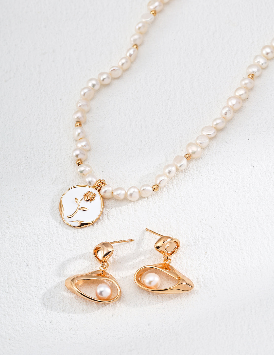 Natural Pearl Drip Glaze Rose Pendant Necklace