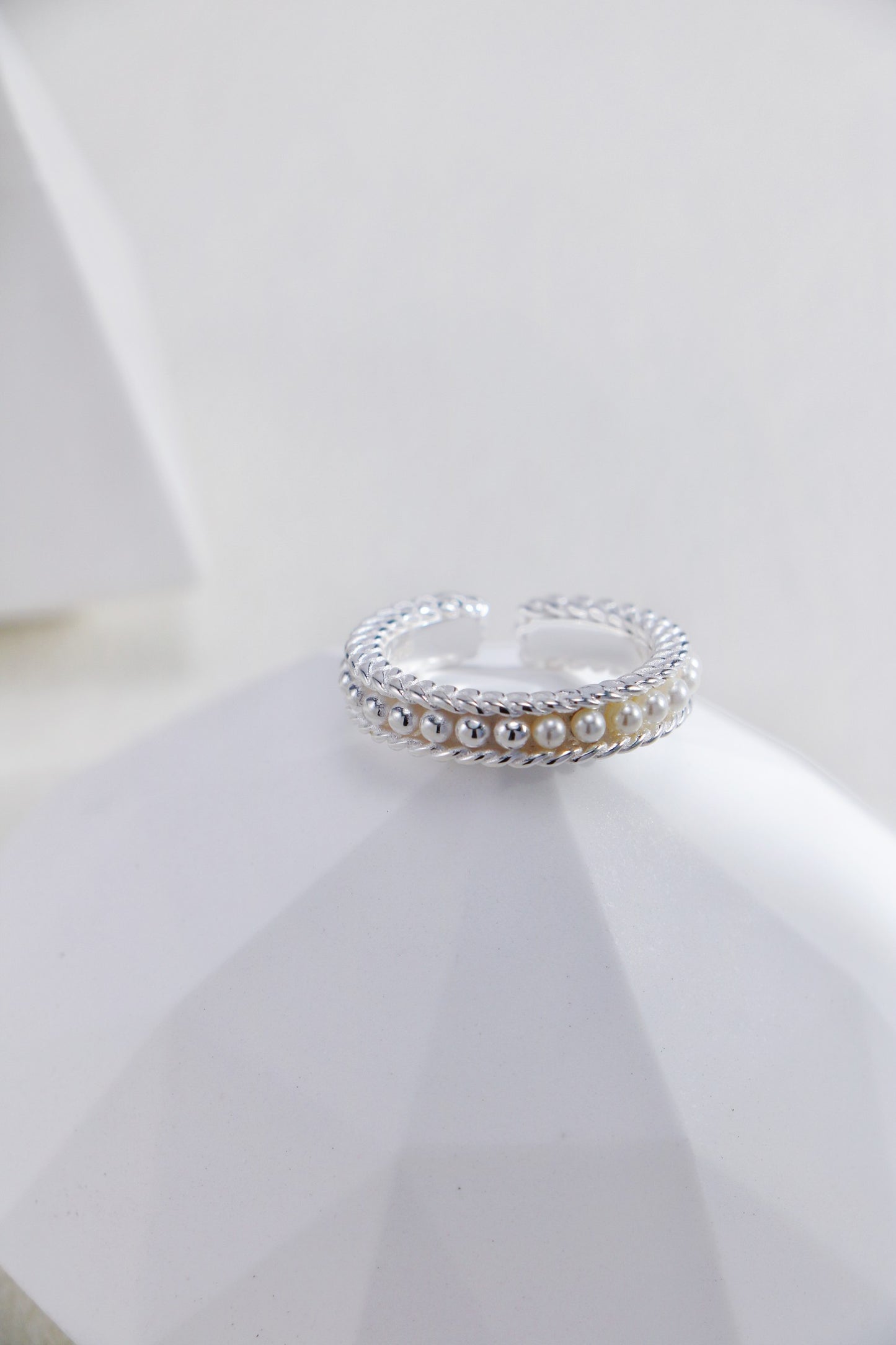 Shell Pearl Ring