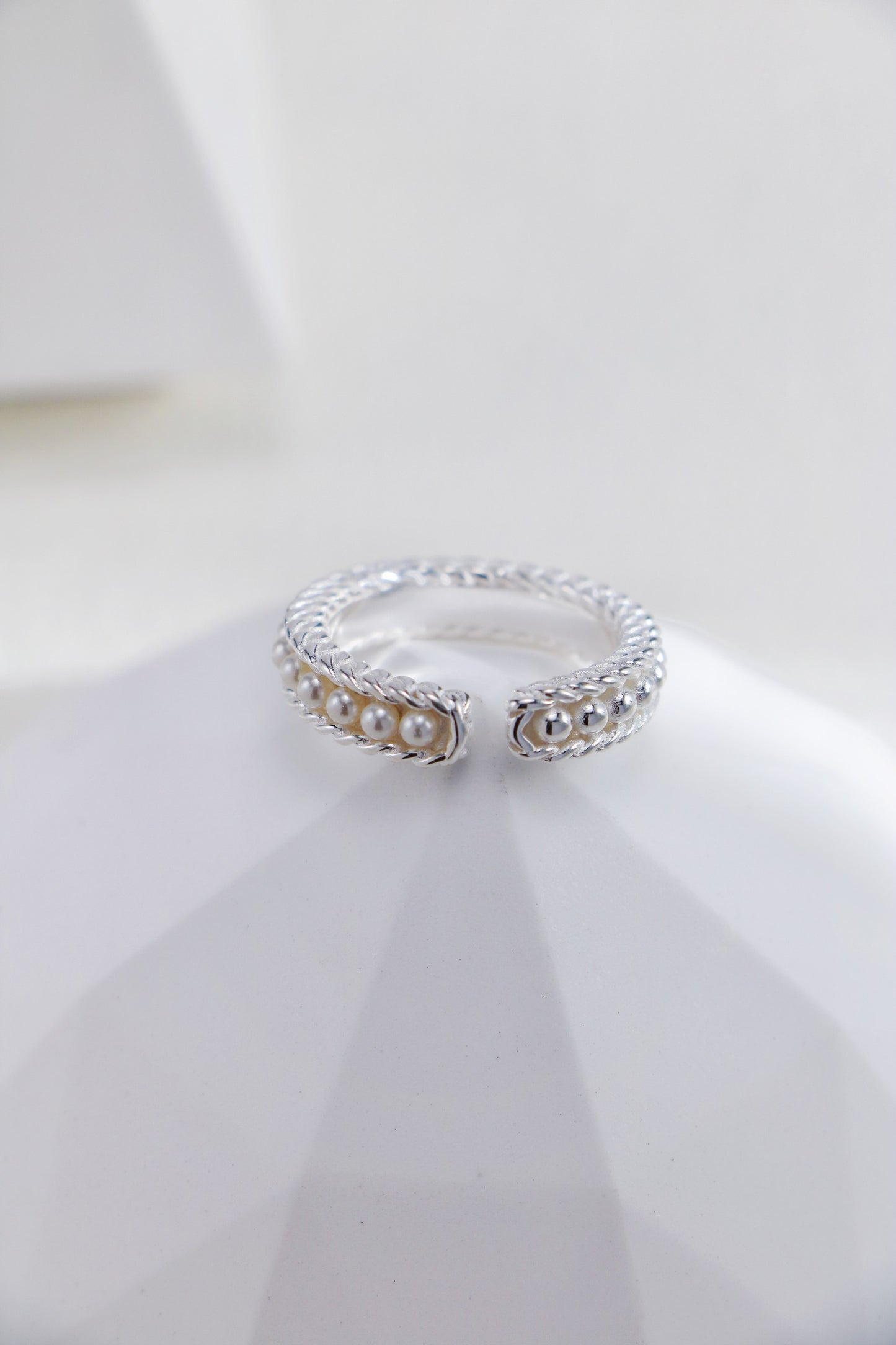 Shell Pearl Ring