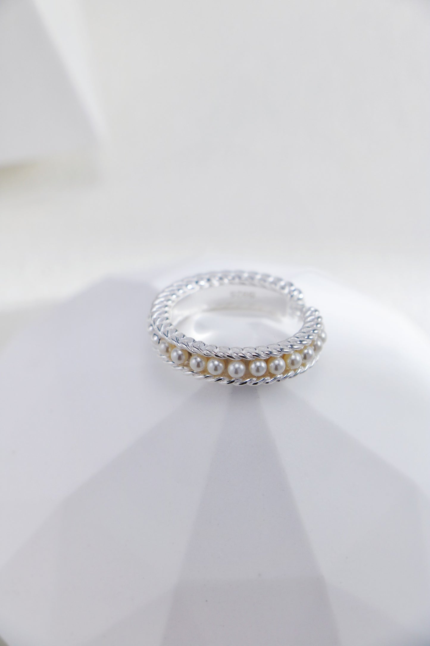 Shell Pearl Ring