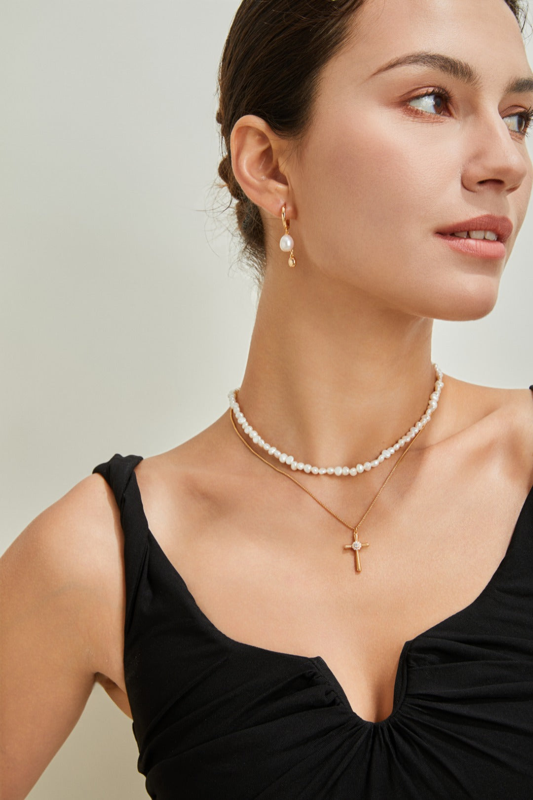 Fashion Cross Pendant Necklace with Zircon