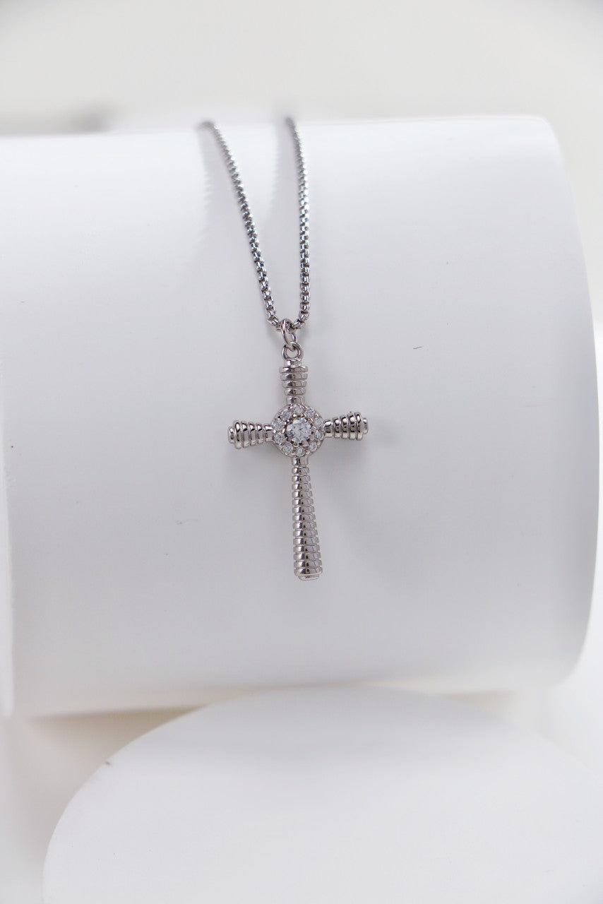 Fashion Cross Pendant Necklace with Zircon