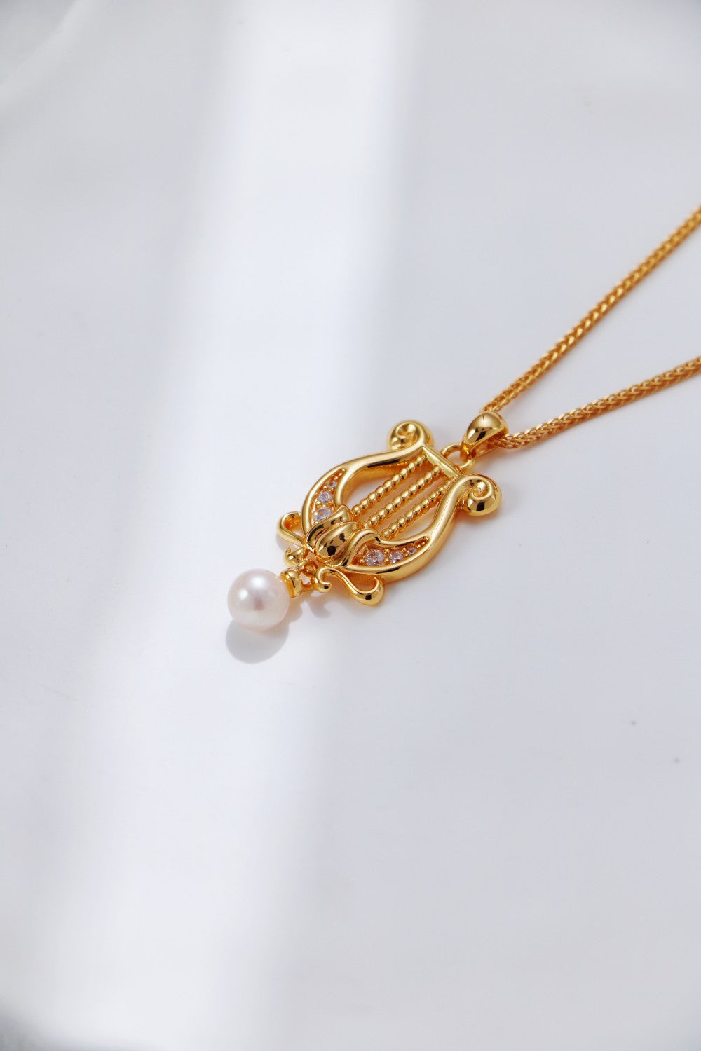 Harp Style Pearl Necklace / Earrings