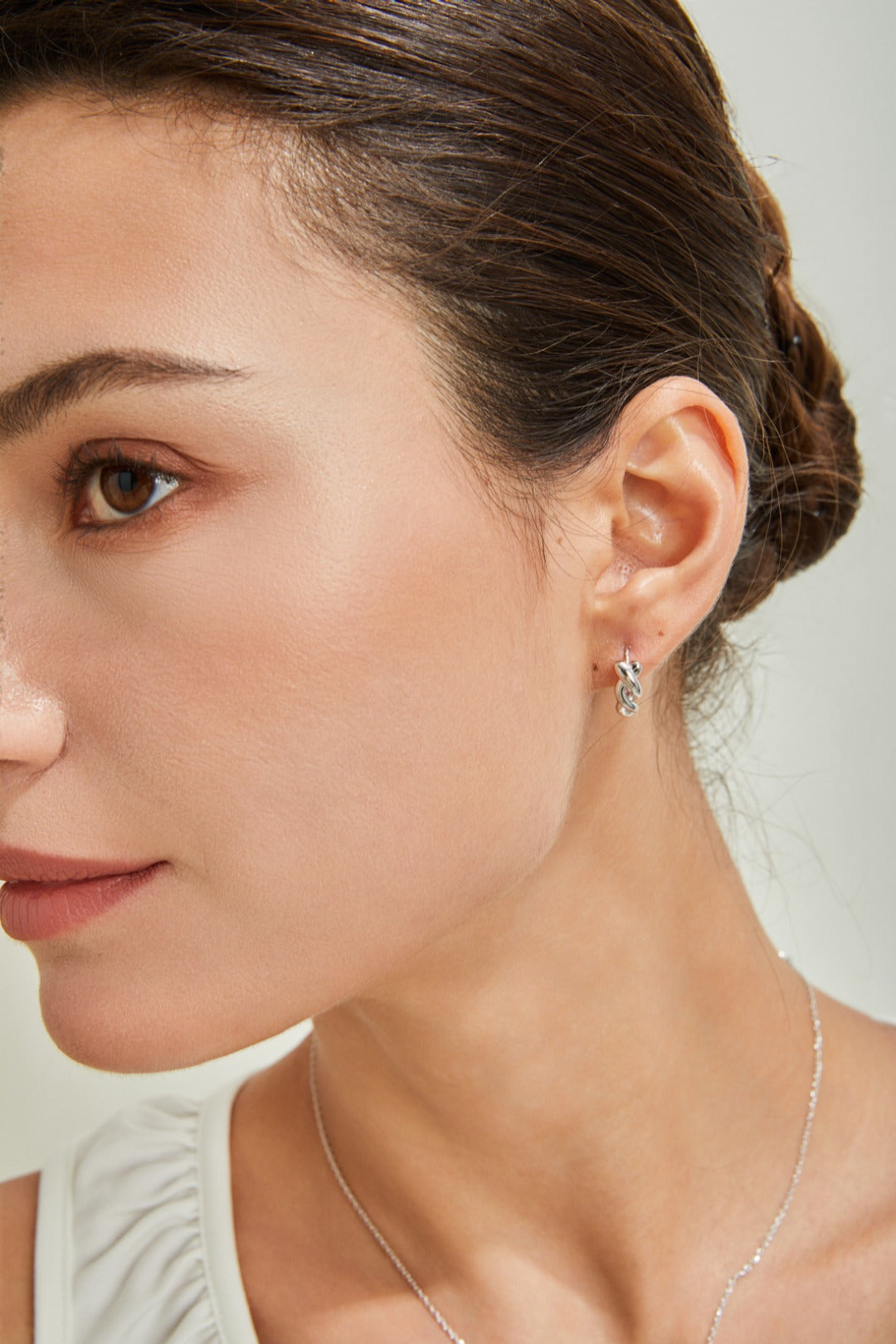 Minimalist Twisted Hoop Earrings