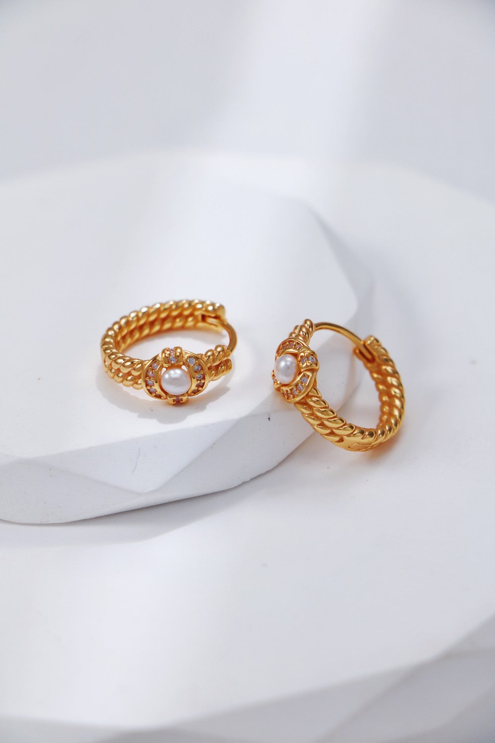 Double-layered Twisted Pearl Earrings
