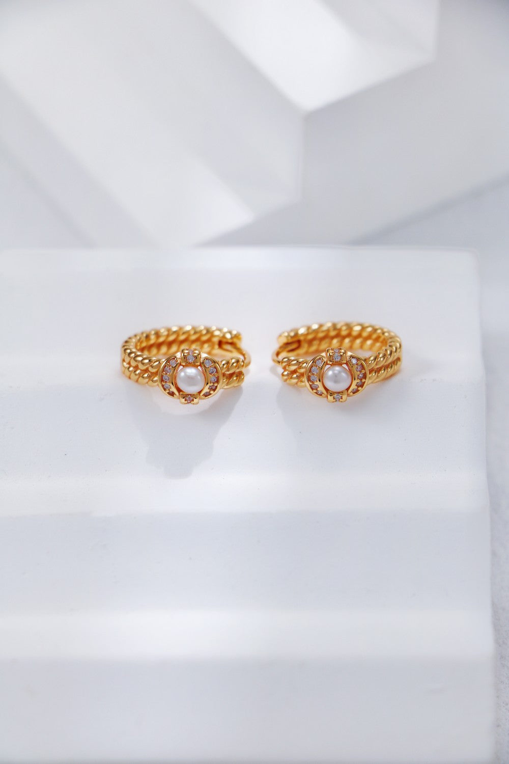 Double-layered Twisted Pearl Earrings