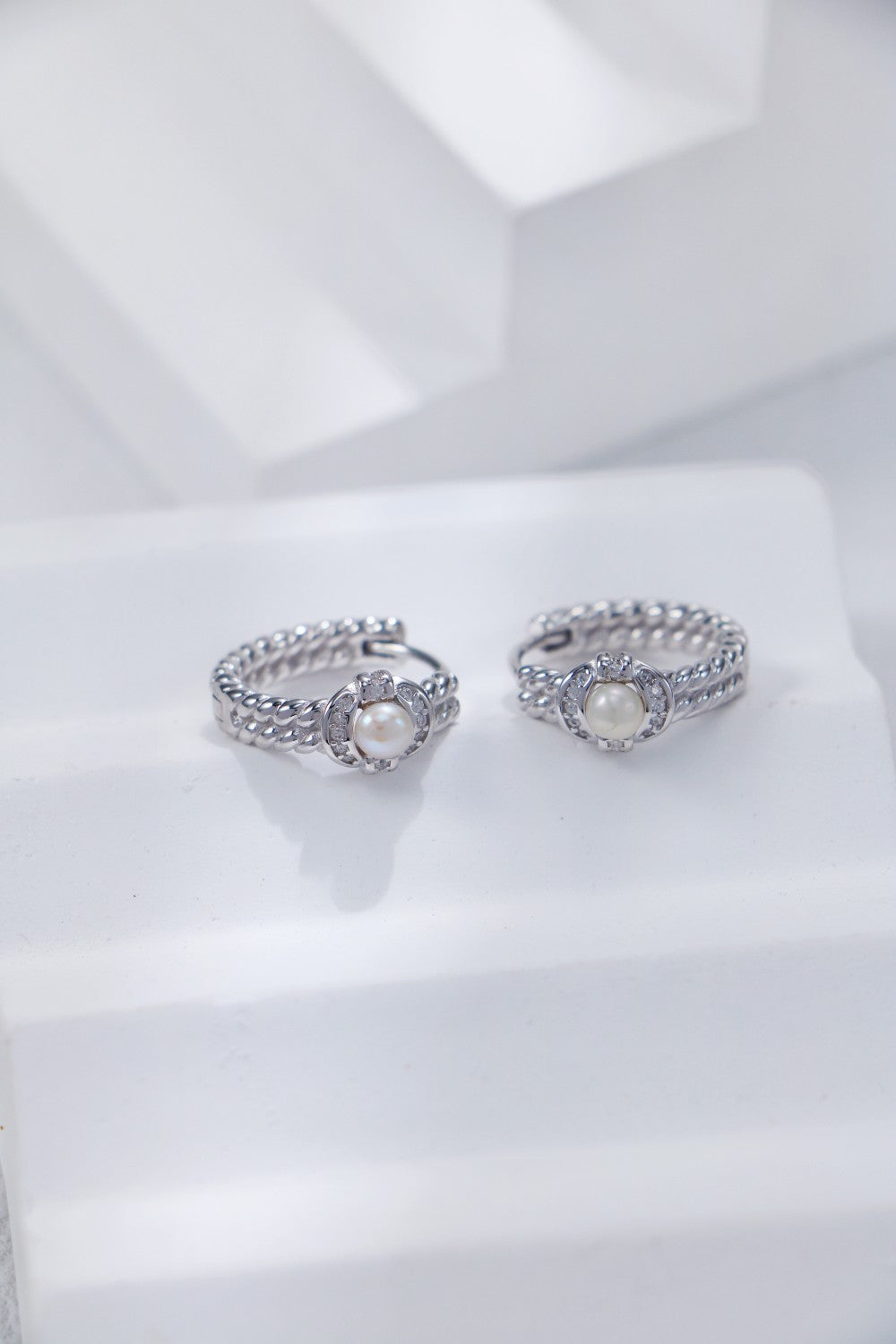 Double-layered Twisted Pearl Earrings