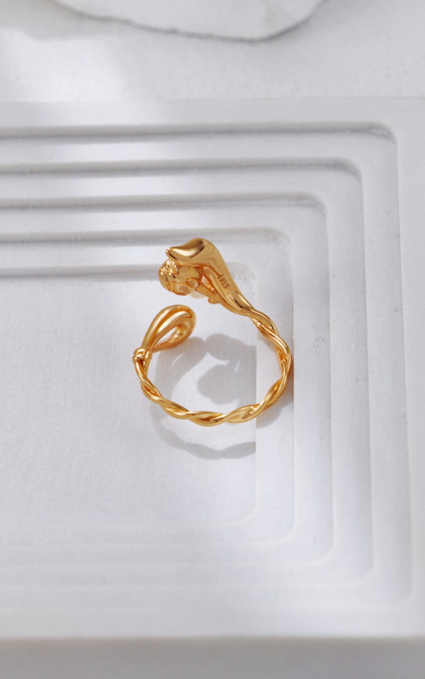 Golden Tulip Pearl Ring