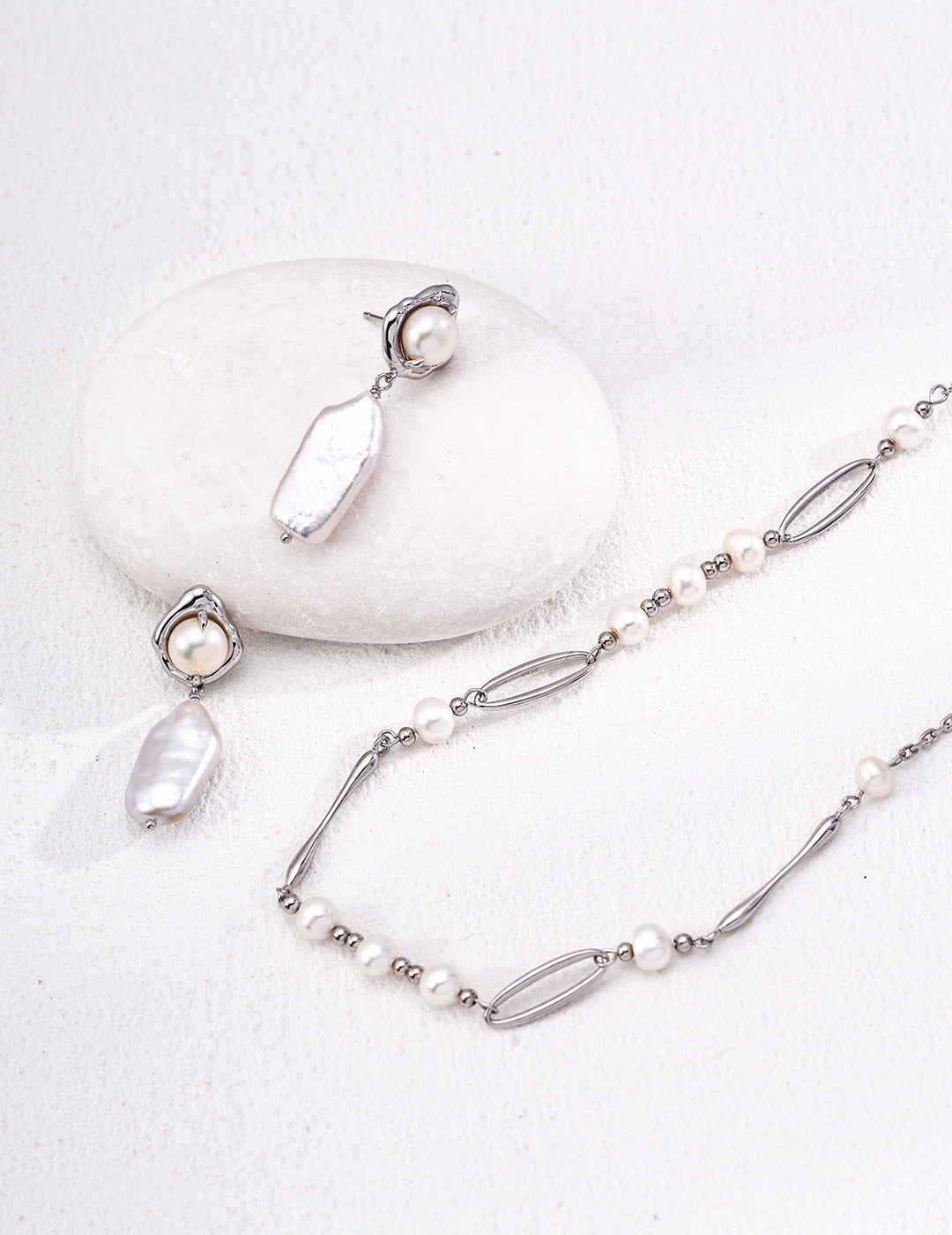 Classic Natural Pearl Earrings