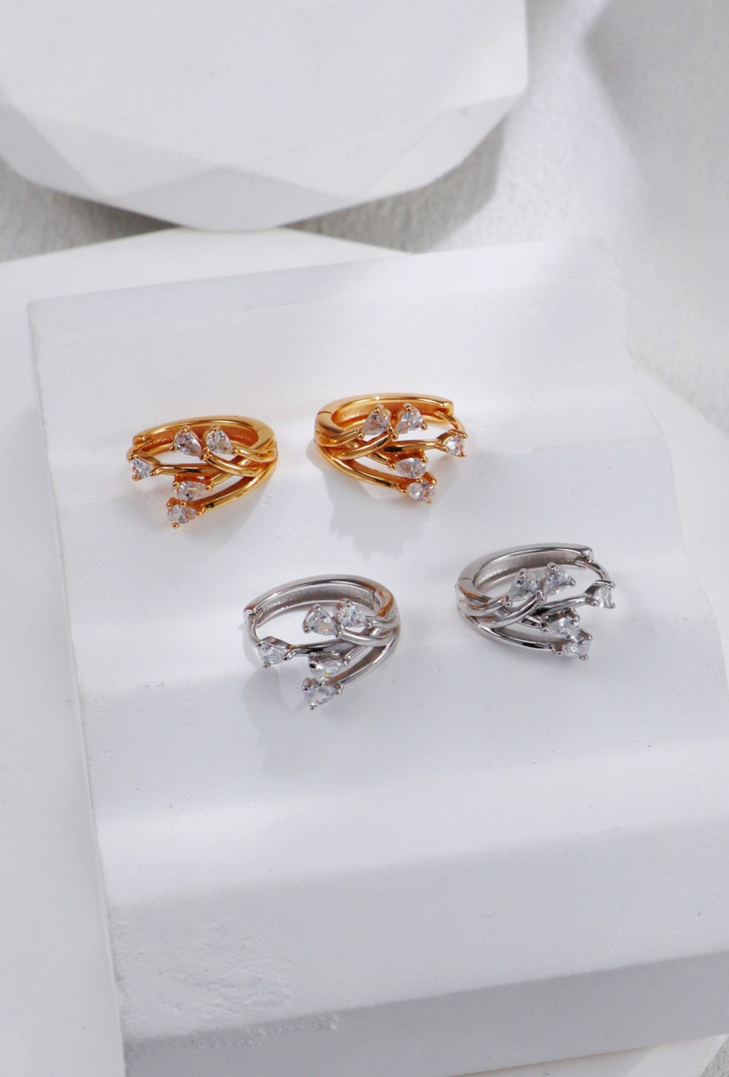 Elegant Design Zircon Earrings