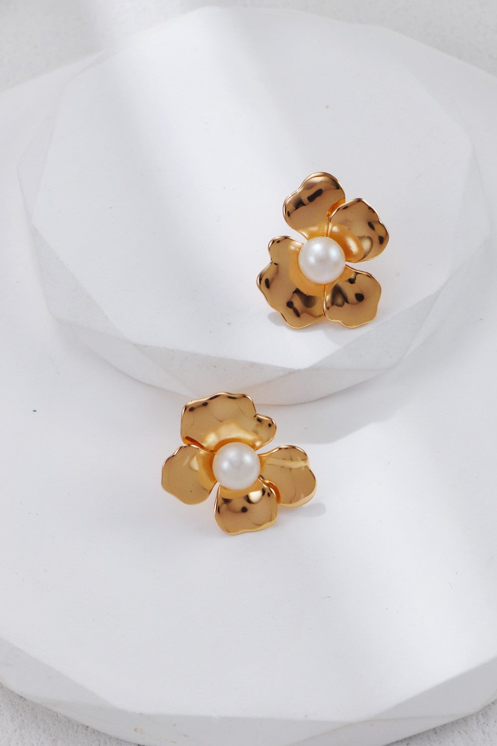 Metal Petal Pearl Earrings