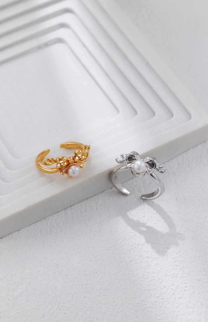 Christmas-themed Pearl Ring