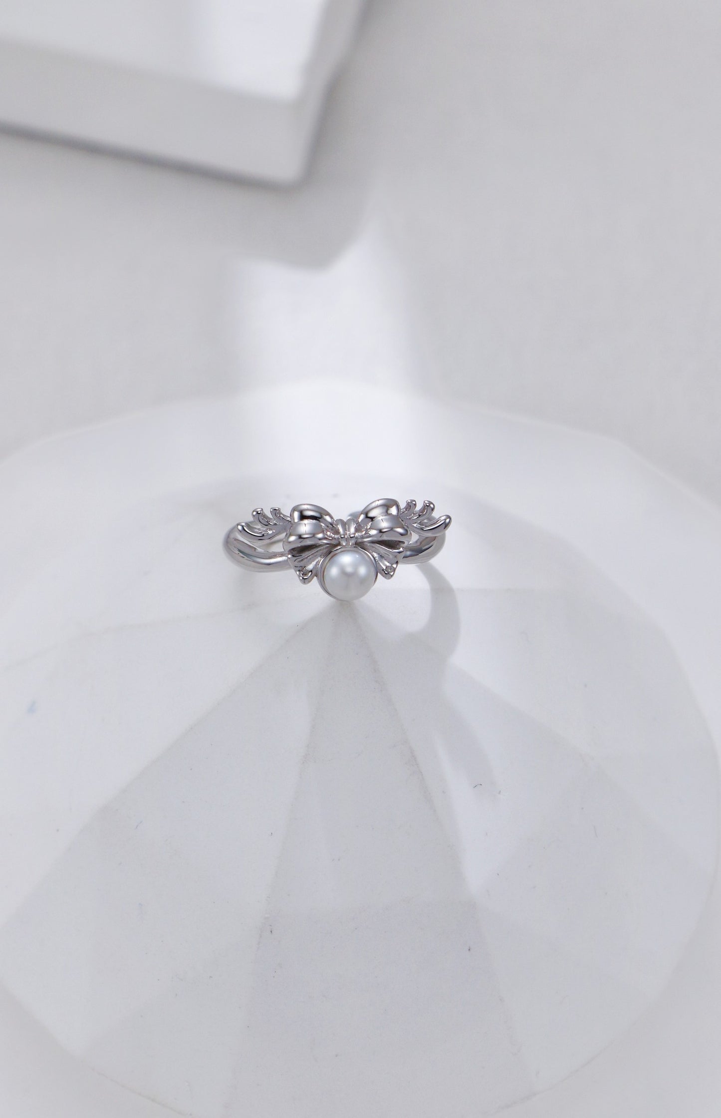 Christmas-themed Pearl Ring