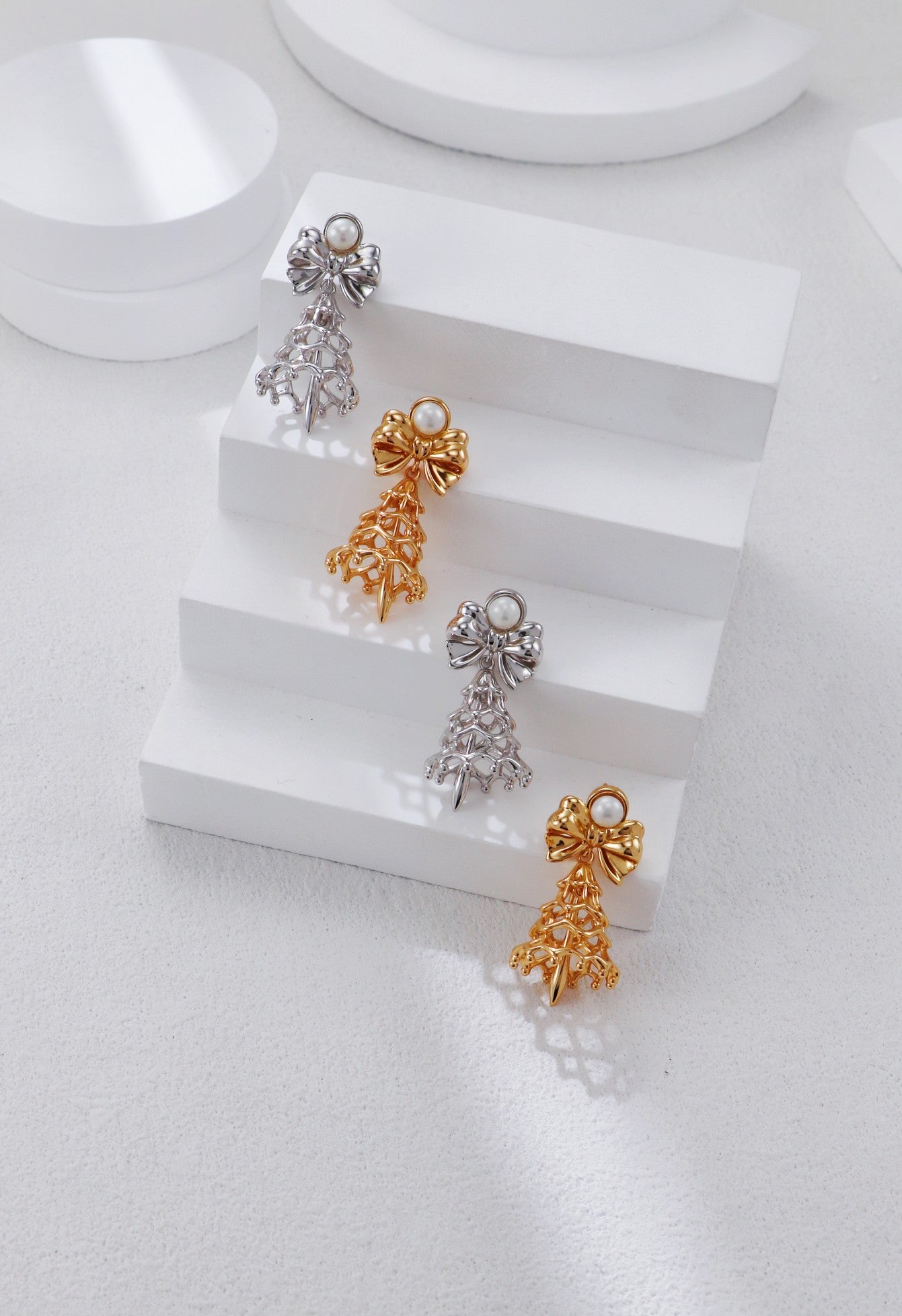 Christmas-themed Pearl Earrings