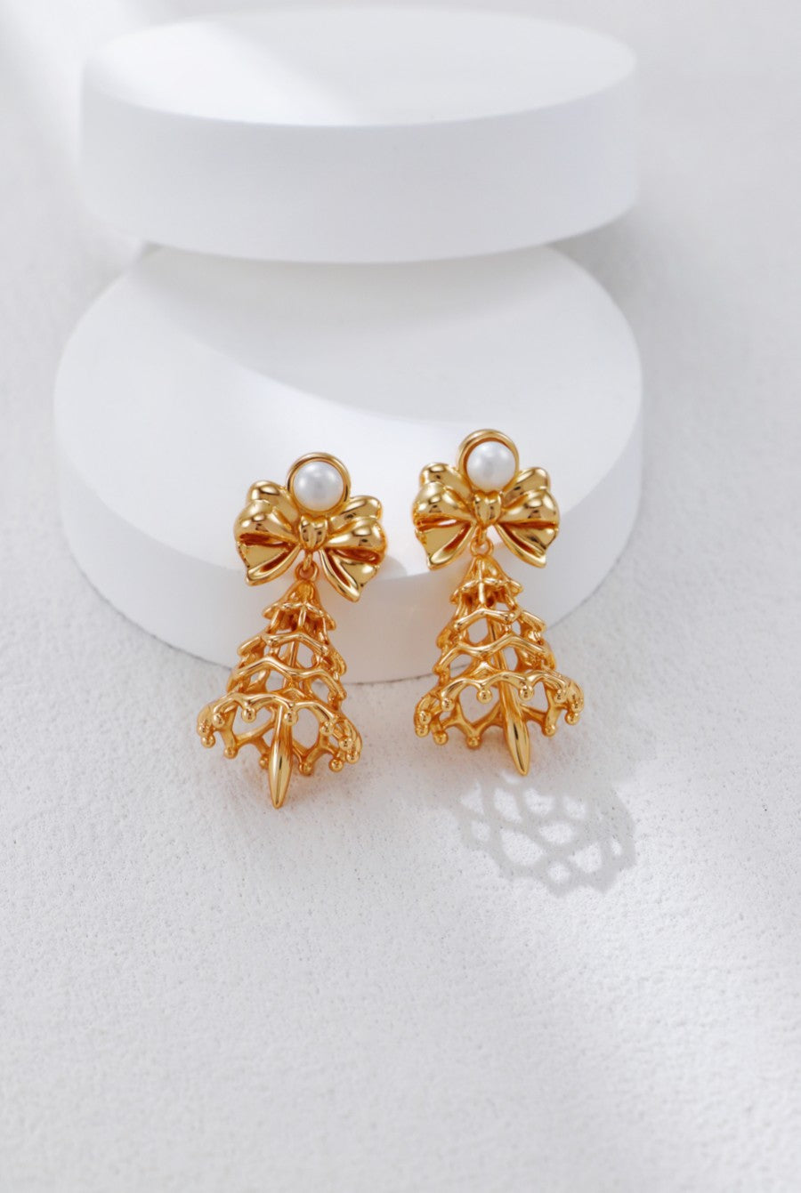 Christmas-themed Pearl Earrings