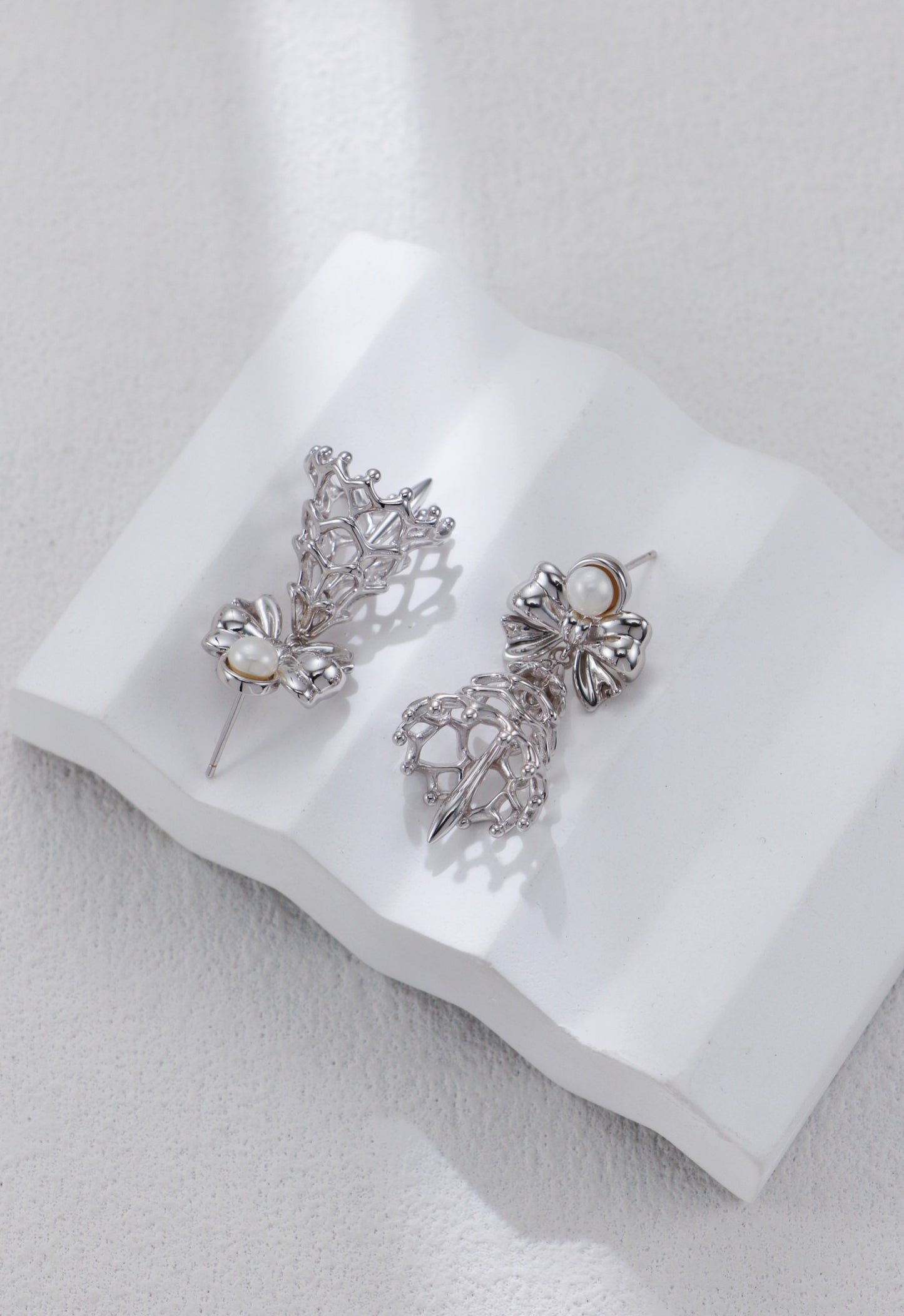 Christmas-themed Pearl Earrings