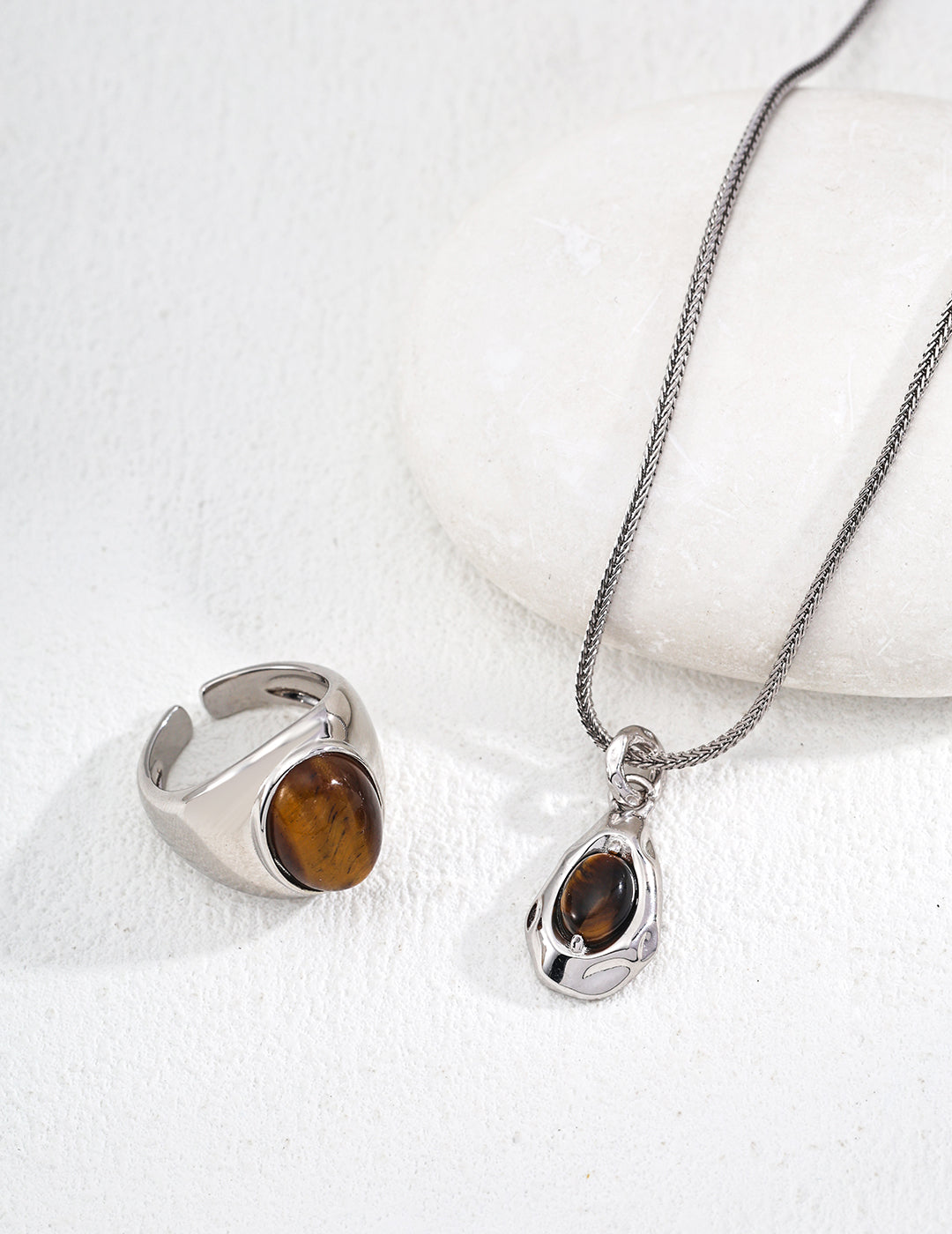 Natural Tiger Eye Stone and Malachite Pendant Necklace