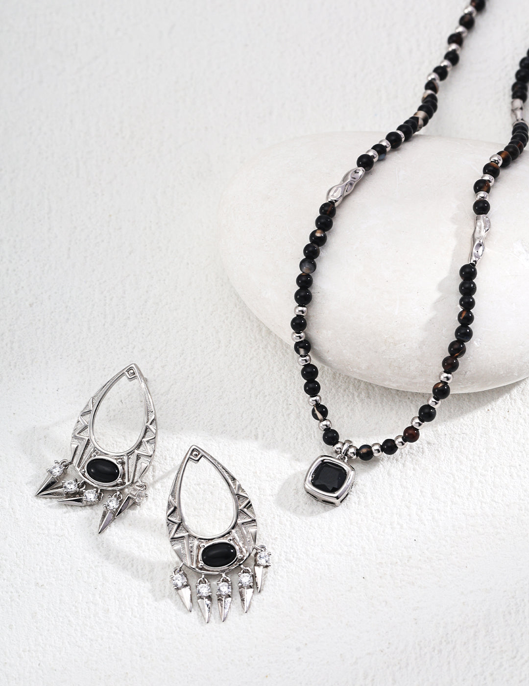 Round Polished Black Agate Necklace
