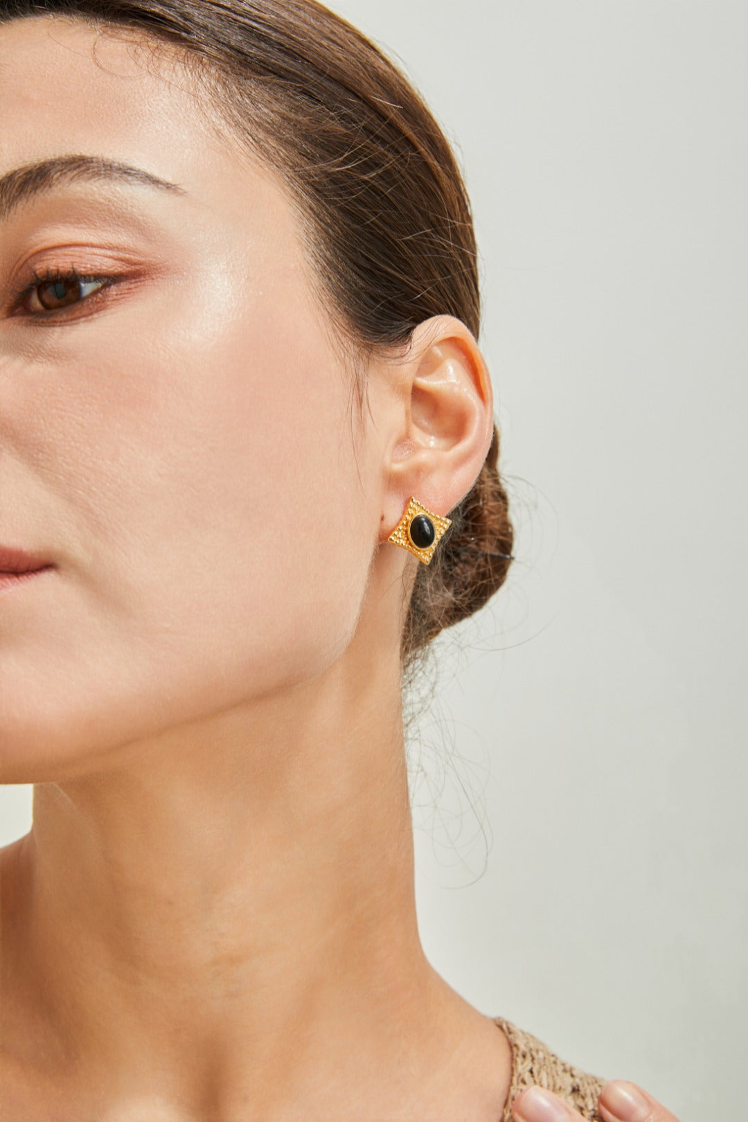 Vintage Gold Black Agate Stud Earrings