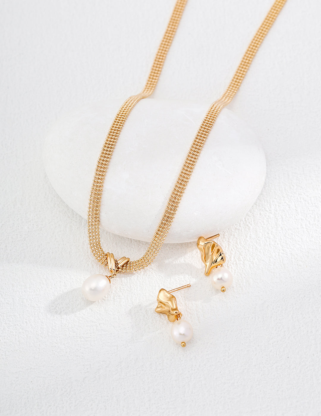 Vintage Pearl Necklace