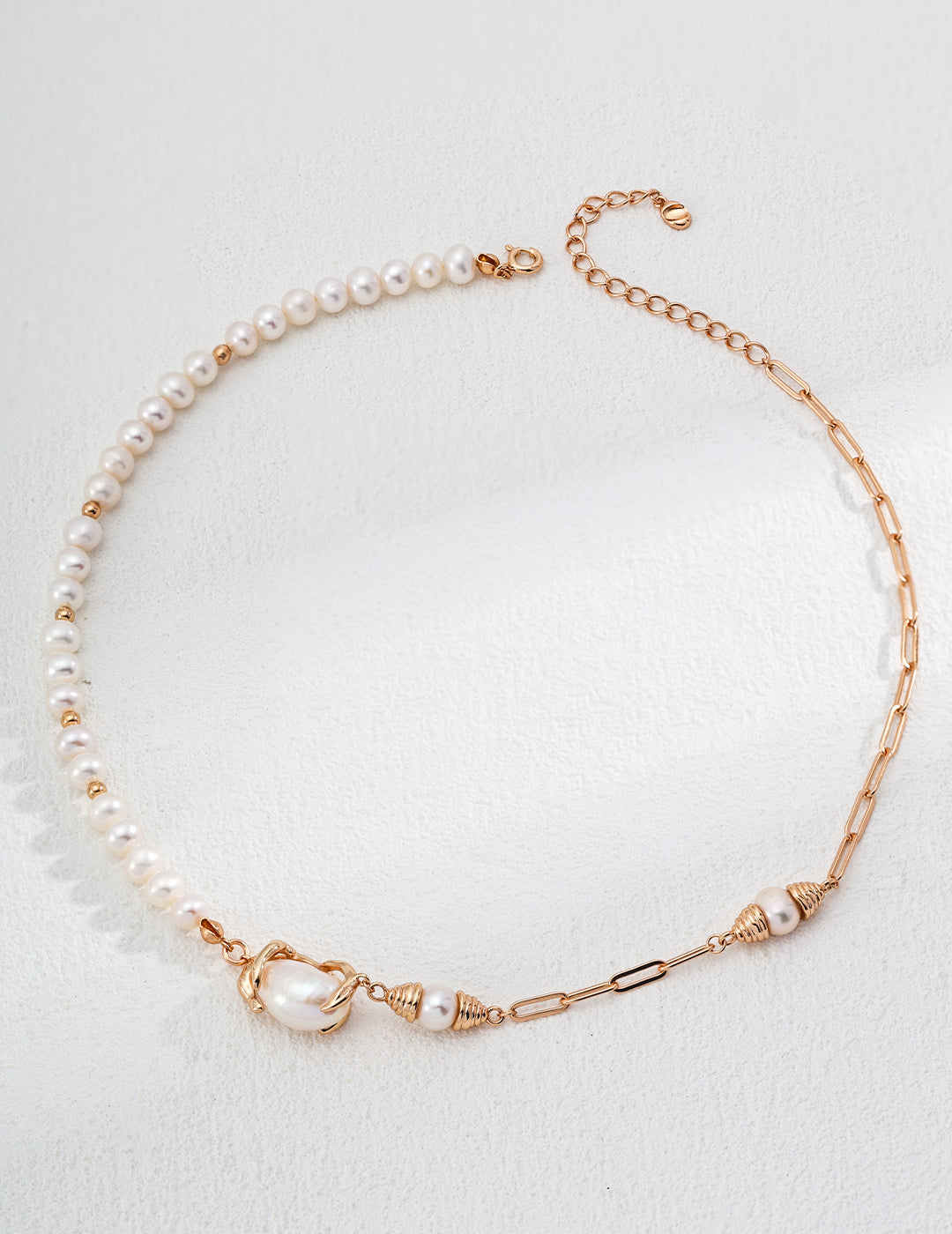 Irregular Design Pearl Necklace