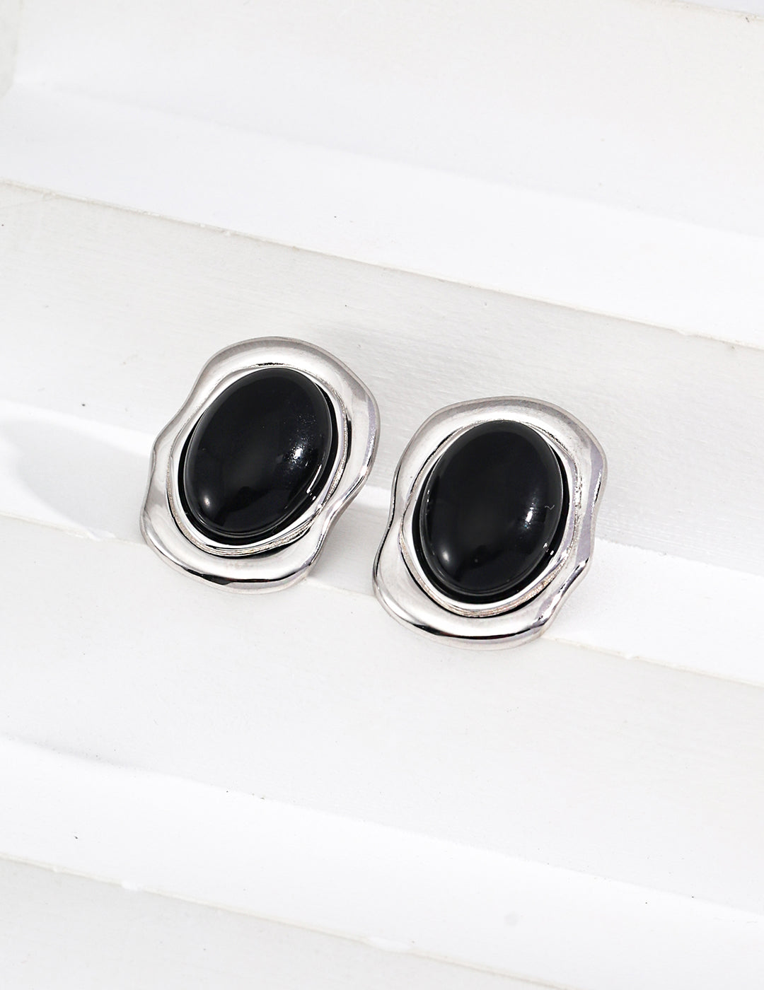 Minimalist Black Onyx / Mother-of-Pearl Earrings