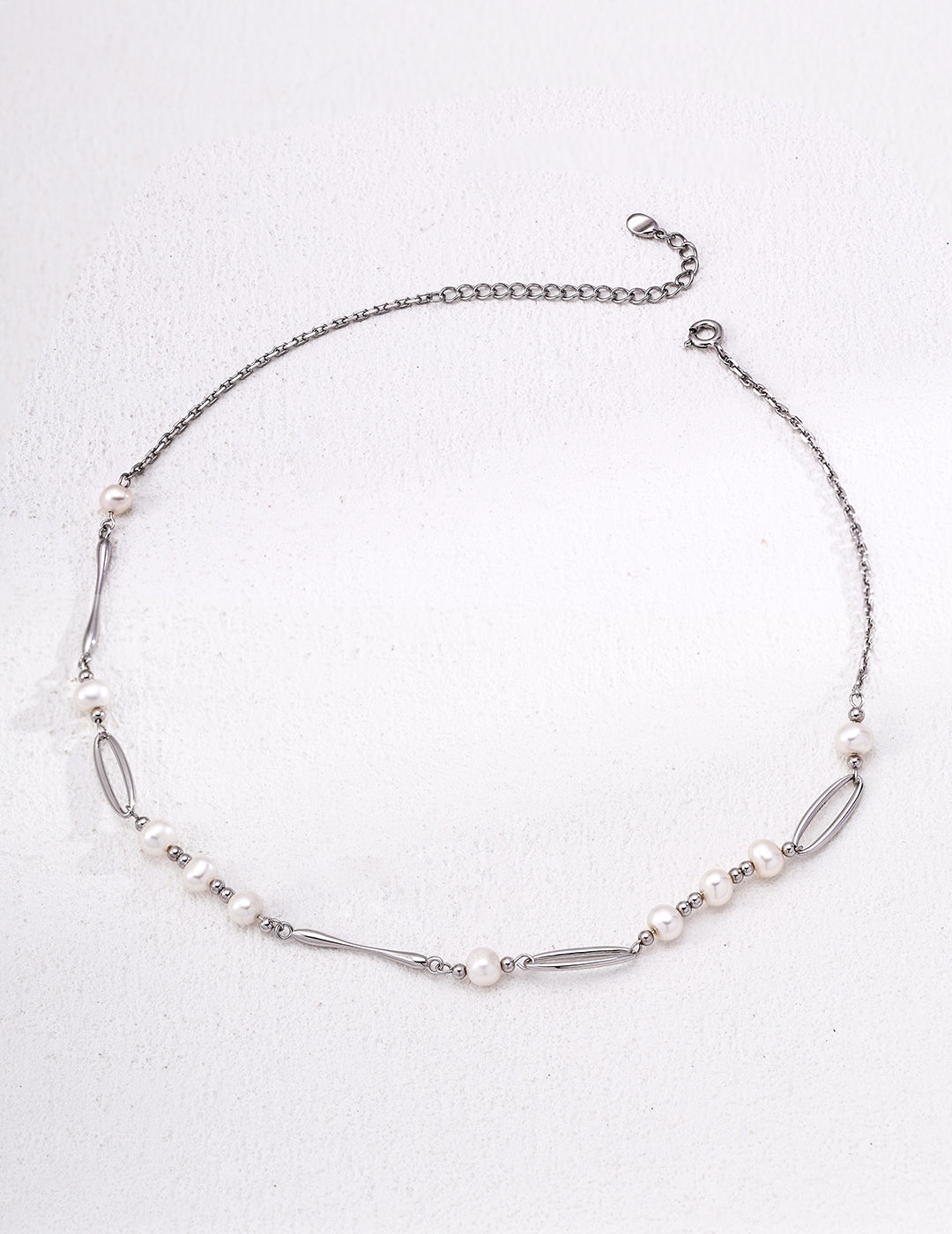 Natural Design Pearl Necklace