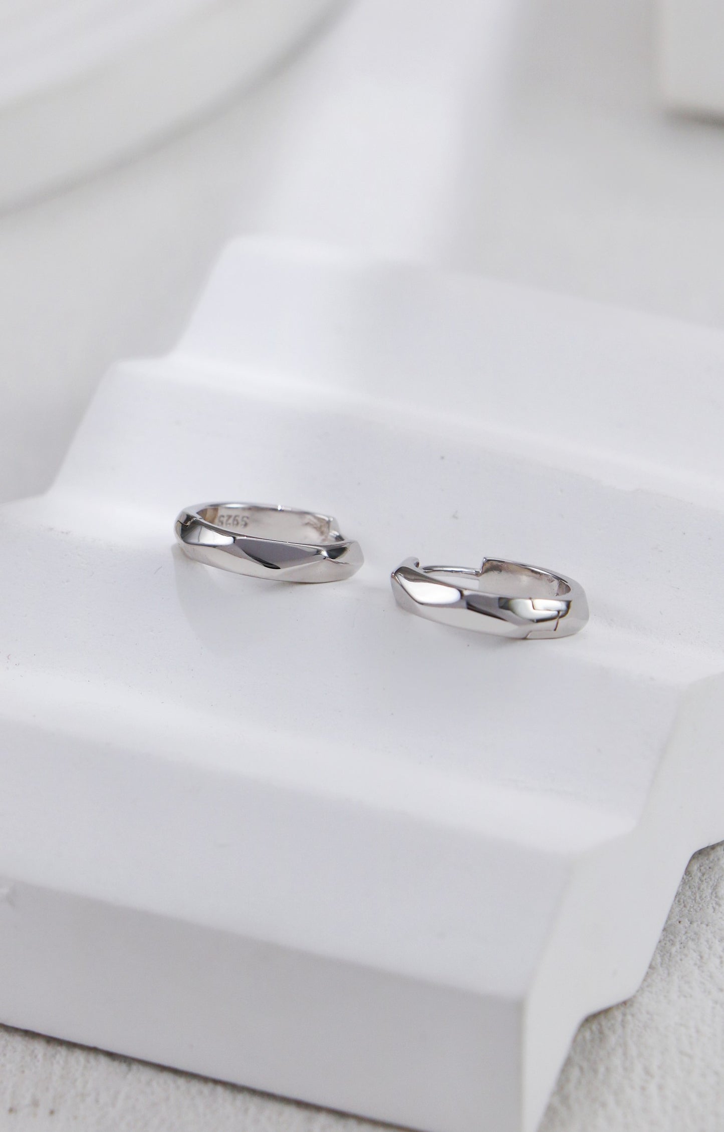 Minimalist Style Circle Earrings