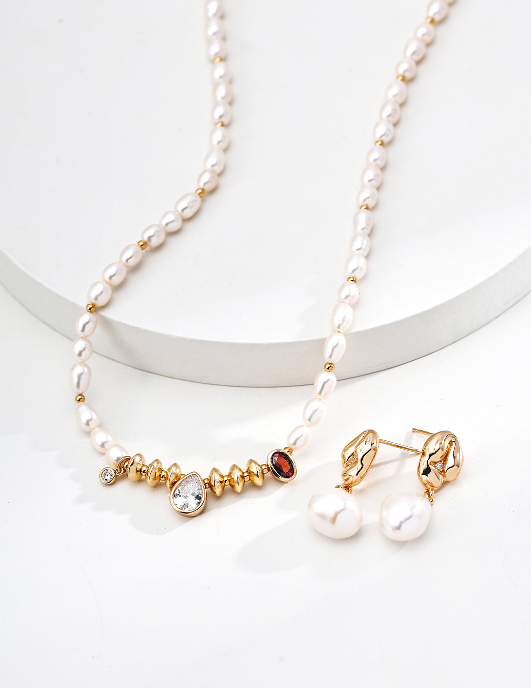 Natural Pearl Zircon Necklace