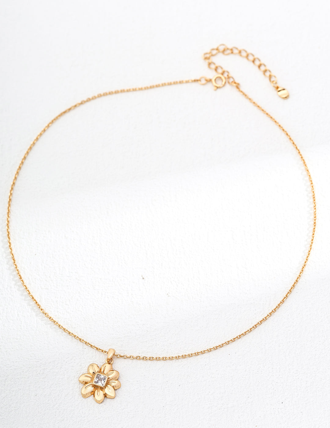 Flower Shape Zircon Necklace