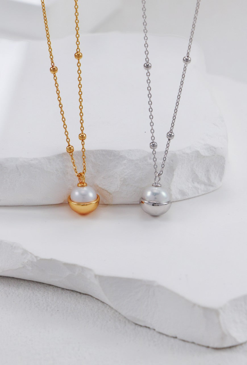 Round Pearl UFO Necklace