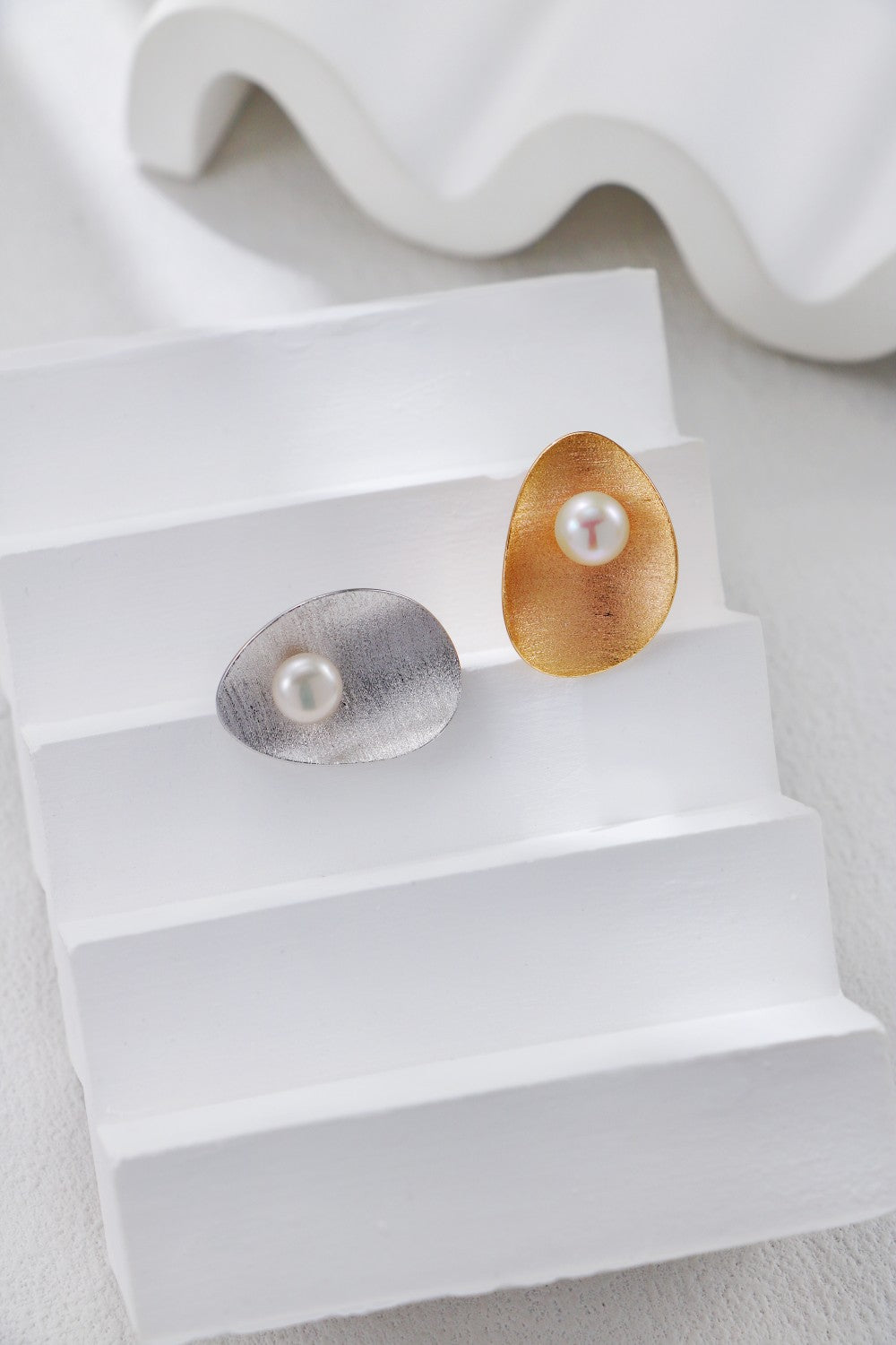 Brushed Pearl Ring