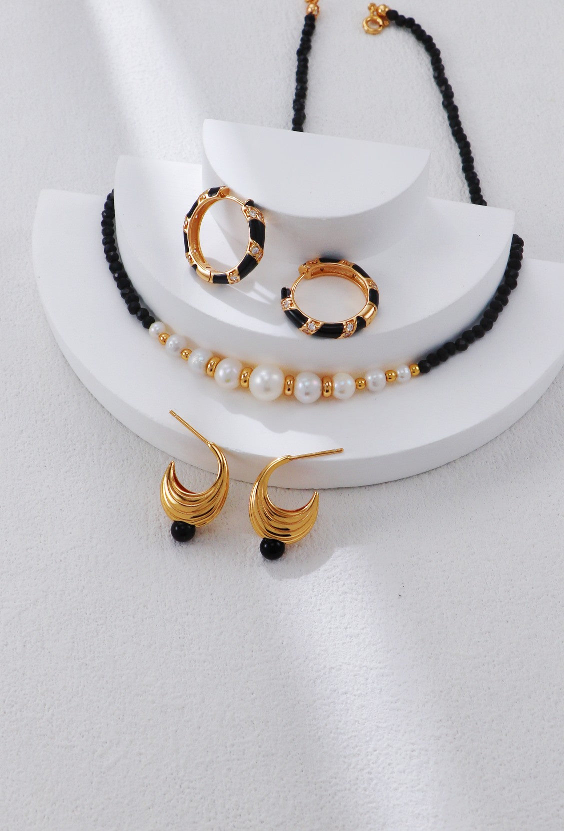 Gold Bead Black Spinel Pearl Necklace
