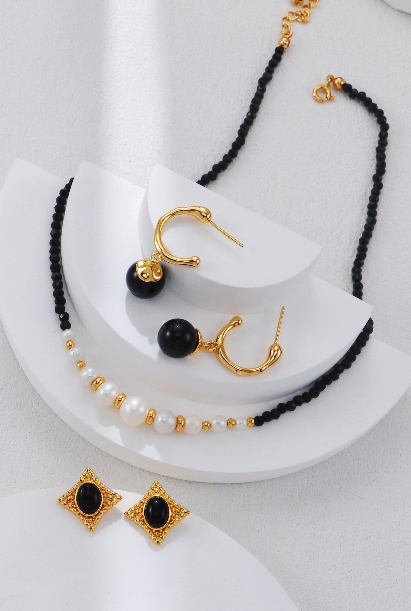 Gold Bead Black Spinel Pearl Necklace