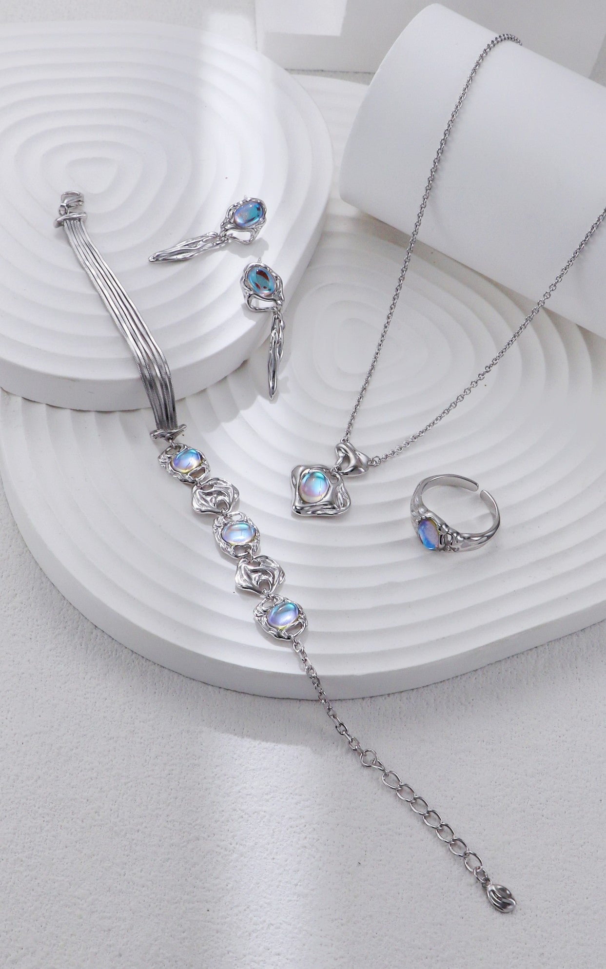 Retro Moonstone Necklace