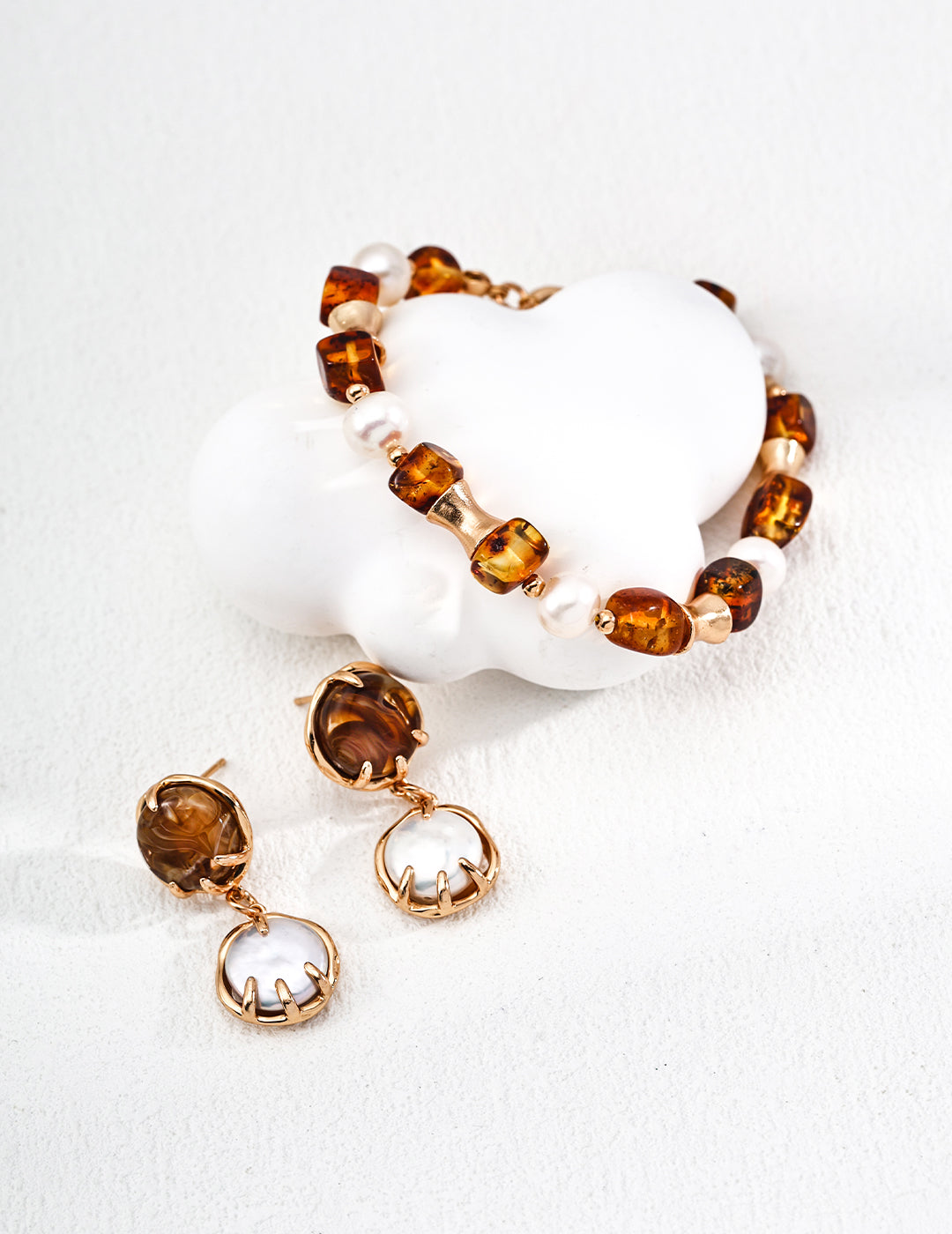 Vintage Natural Pearl Flower Amber Bracelet