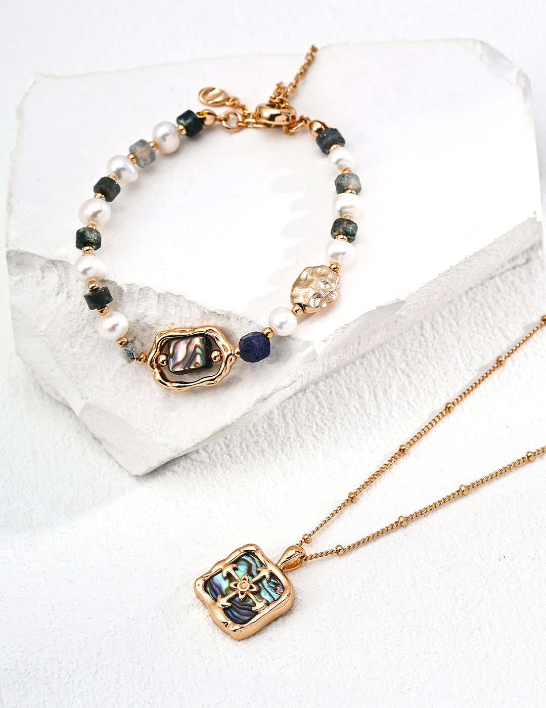 Natural Pearl Lapis Lazuli and Agate Bracelet