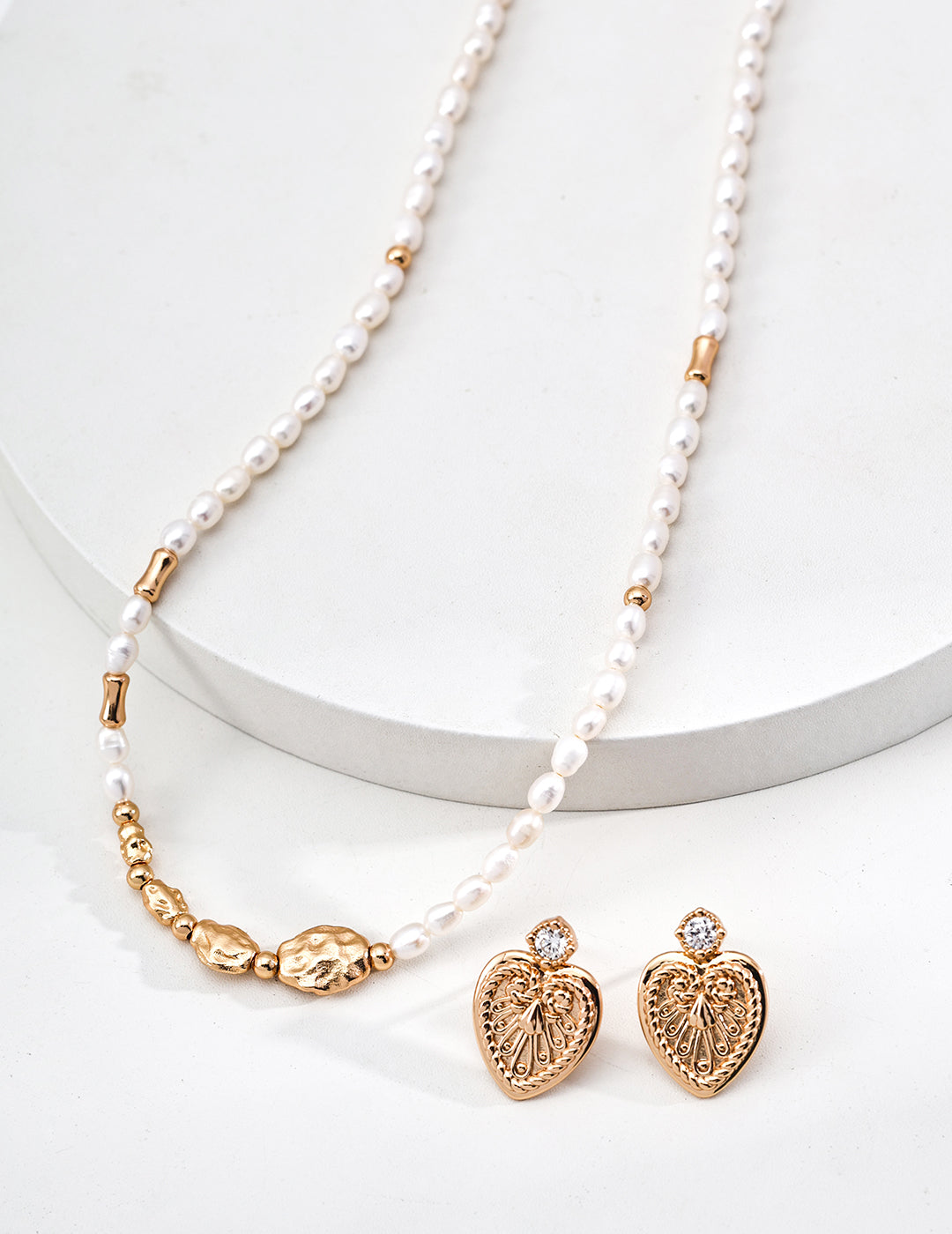 Heart Vintage-Inspired Zirconia Earrings
