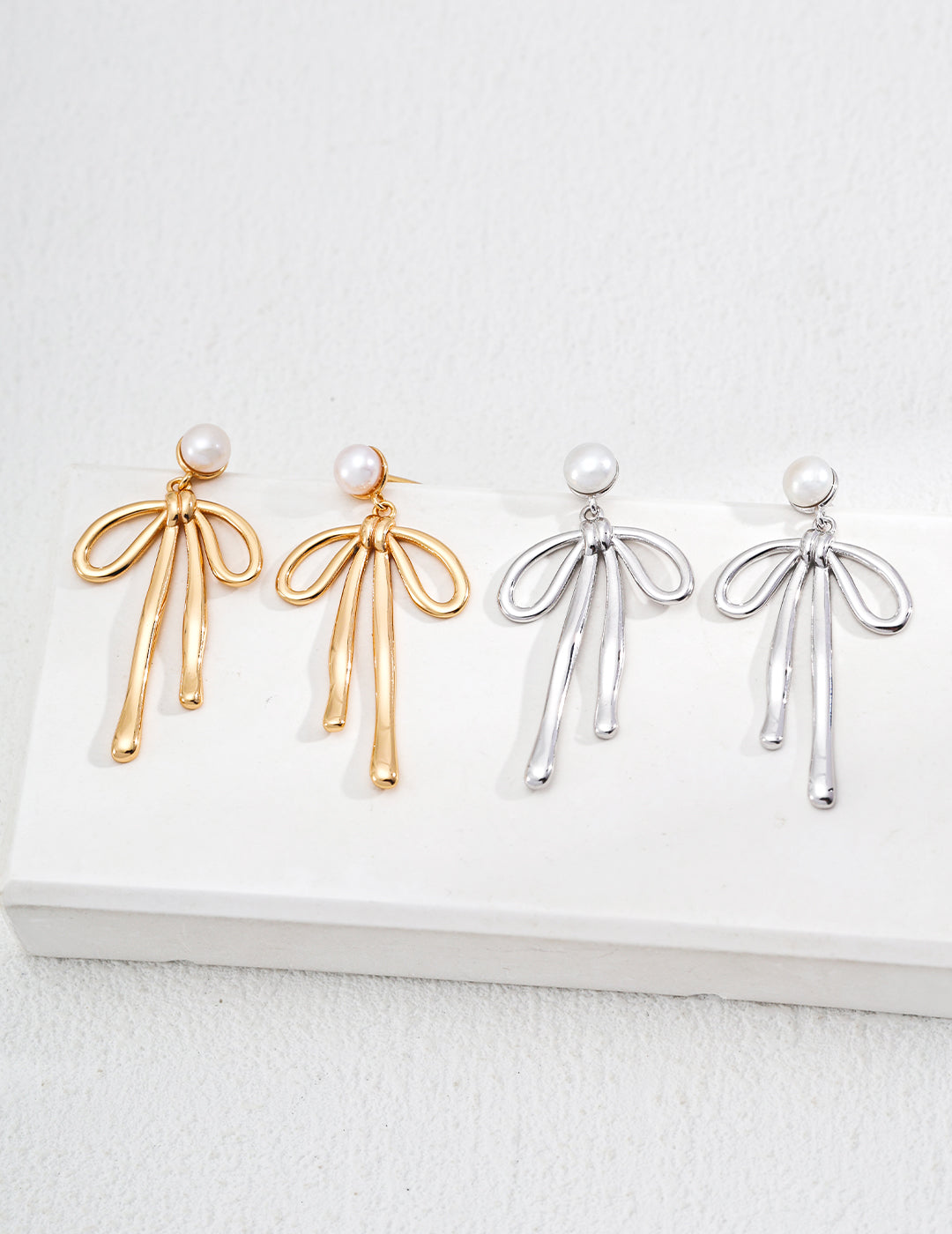Natural Pearl Bow-Shaped Earrings