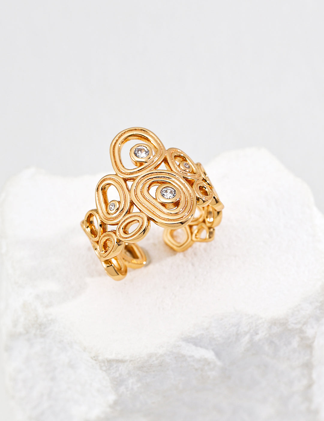 Geometric Circle Zircon Ring