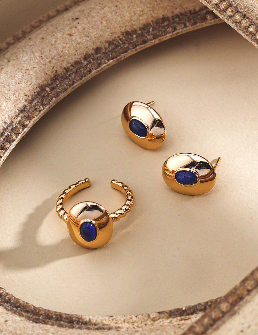 Vintage Style Onyx / Lapis Lazuli Stud Earrings