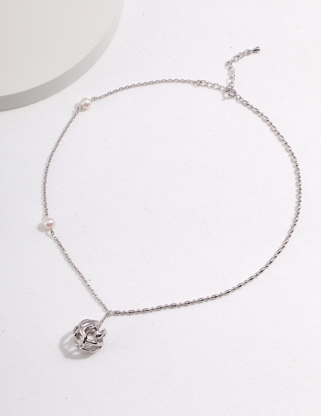 Dainty Hollow Pearl Necklace